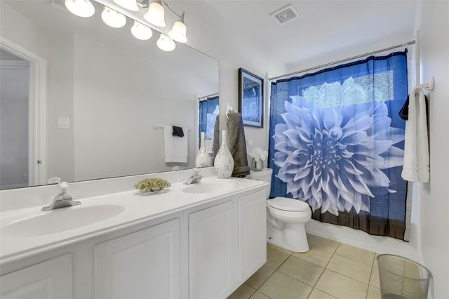 12426 Shadowpoint Drive, Houston, TX 77082