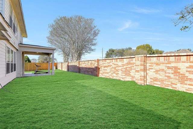 12426 Shadowpoint Drive, Houston, TX 77082