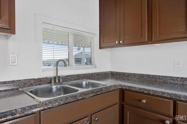 6601 Eucaliptus 84, Bakersfield, CA 93306