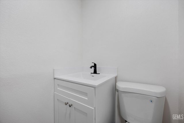 6601 Eucaliptus 84, Bakersfield, CA 93306