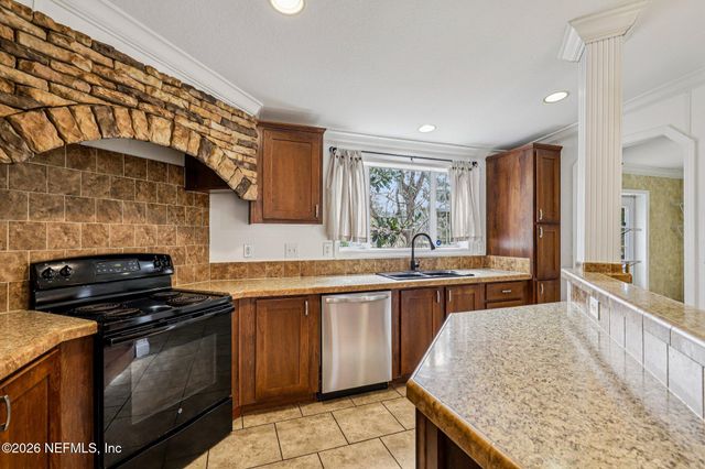 13725 WEBB Road, Jacksonville, FL 32218
