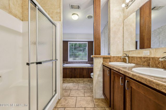 13725 WEBB Road, Jacksonville, FL 32218