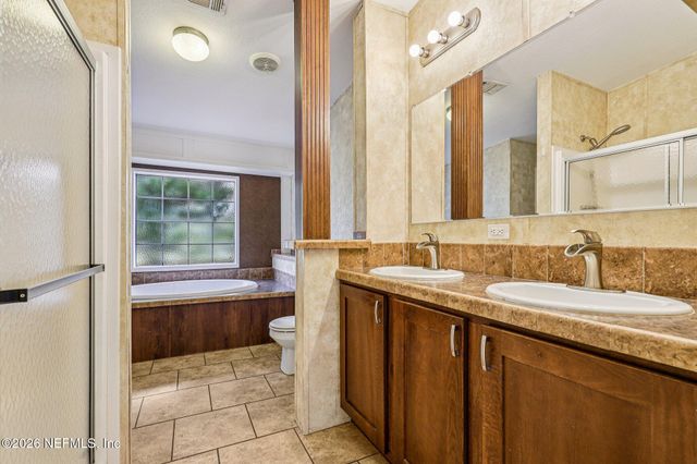13725 WEBB Road, Jacksonville, FL 32218
