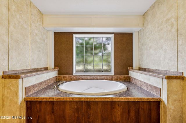 13725 WEBB Road, Jacksonville, FL 32218