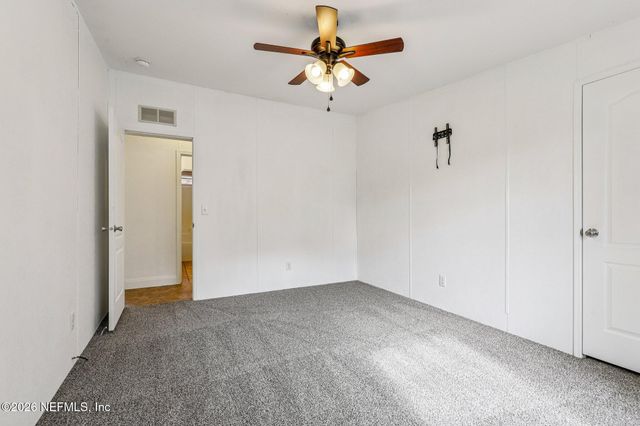 13725 WEBB Road, Jacksonville, FL 32218