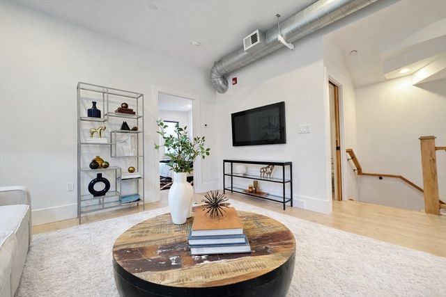 51 Market Street 2, Cambridge, MA 02139