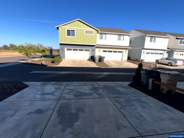 1761 SE Jonathan Av, Dallas, OR 97338