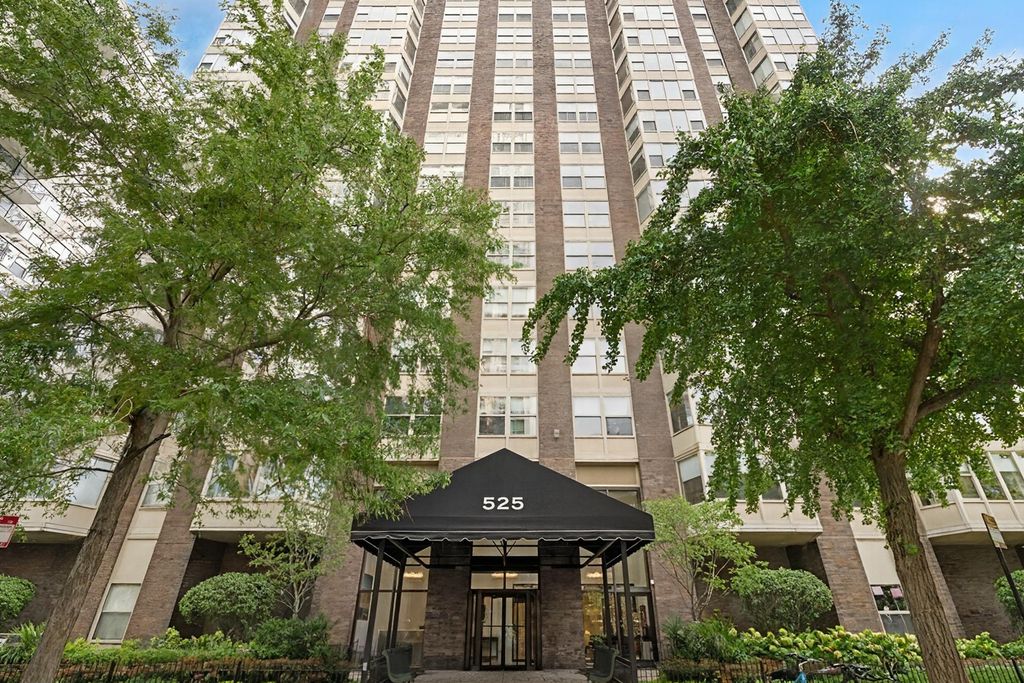 525 W Hawthorne Place 1401, Chicago, IL 60657