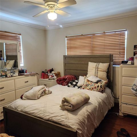 19810 SW 83rd Ave, Cutler Bay, FL 33189