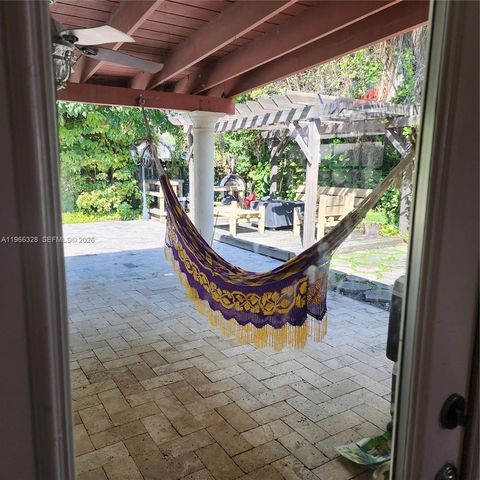 19810 SW 83rd Ave, Cutler Bay, FL 33189