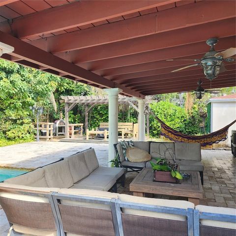 19810 SW 83rd Ave, Cutler Bay, FL 33189