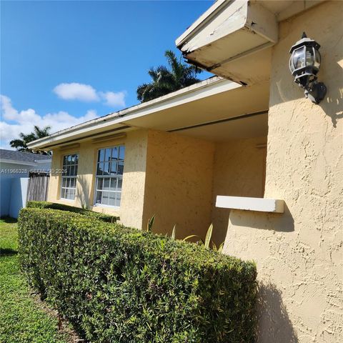 19810 SW 83rd Ave, Cutler Bay, FL 33189