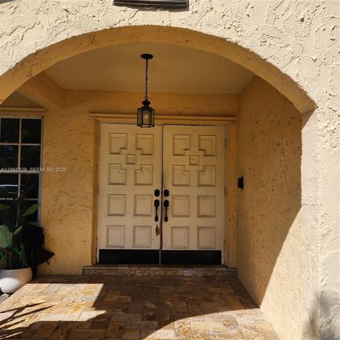 19810 SW 83rd Ave, Cutler Bay, FL 33189