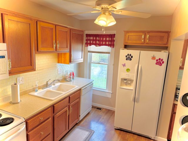 405 W 20th Street, Auburn, IN 46706
