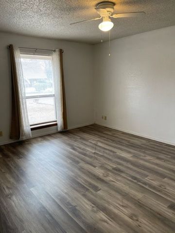 7815 E 77th Place, Tulsa, OK 74133