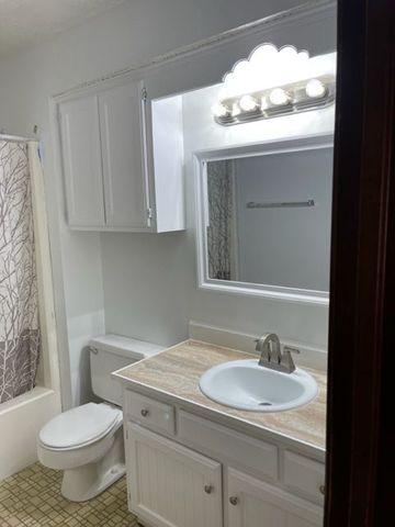 7815 E 77th Place, Tulsa, OK 74133