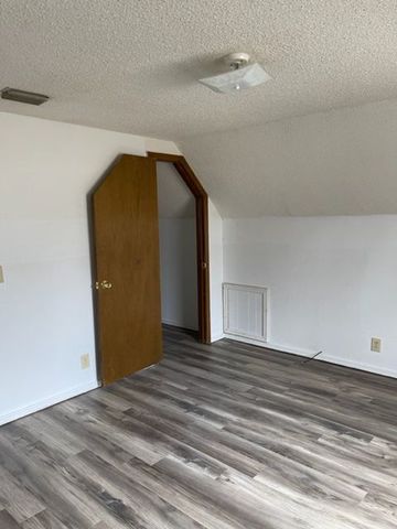 7815 E 77th Place, Tulsa, OK 74133