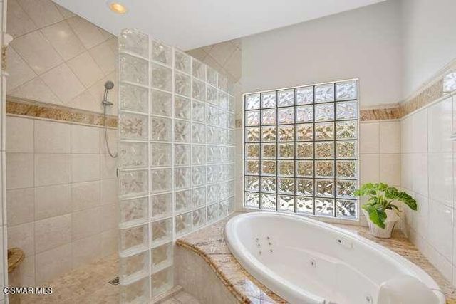 1739 Sandcroft Street, Lake Sherwood, CA 91361