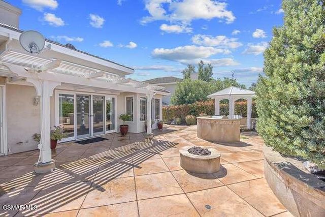 1739 Sandcroft Street, Lake Sherwood, CA 91361