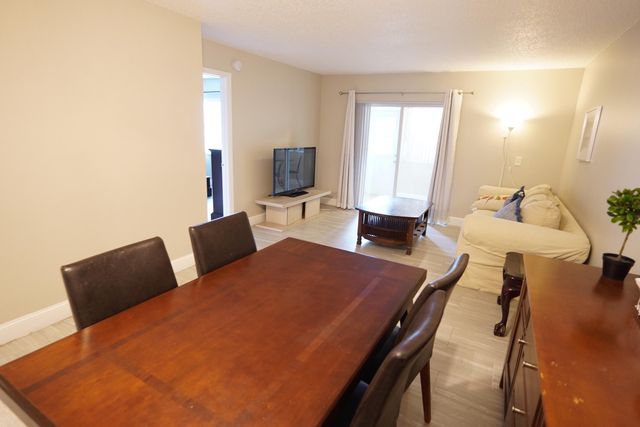 3000 E Sunrise Lakes Boulevard 123, Sunrise, FL 33322