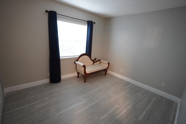 3000 E Sunrise Lakes Boulevard 123, Sunrise, FL 33322