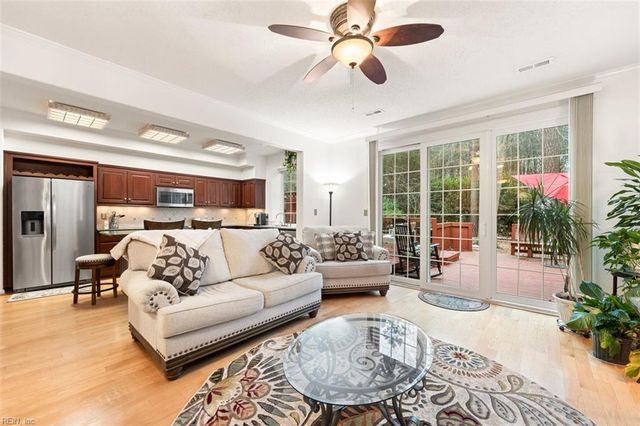 124 Spoon CT, Yorktown, VA 23693