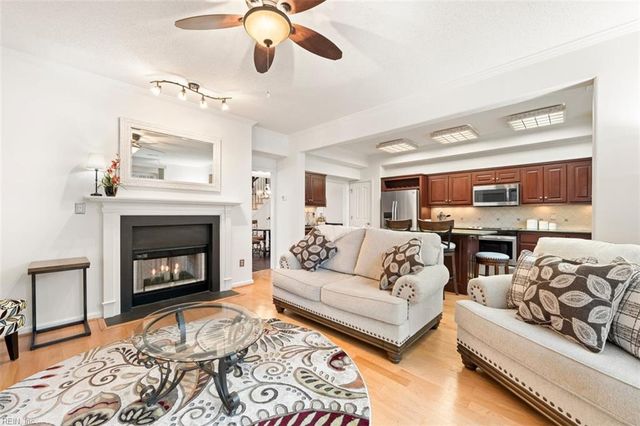 124 Spoon CT, Yorktown, VA 23693