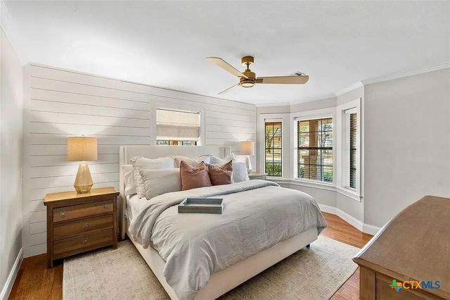 301 Medlin Creek Loop, Dripping Springs, TX 78620