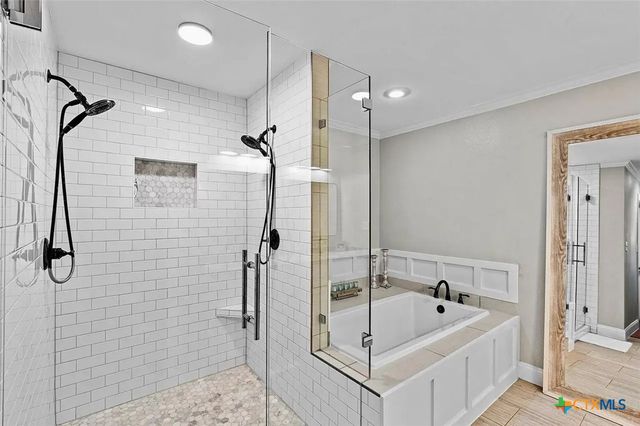 301 Medlin Creek Loop, Dripping Springs, TX 78620