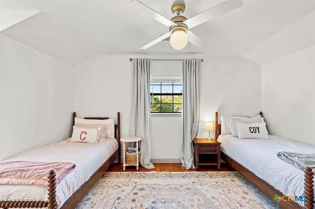 301 Medlin Creek Loop, Dripping Springs, TX 78620