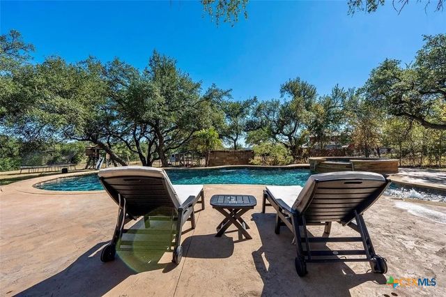 301 Medlin Creek Loop, Dripping Springs, TX 78620