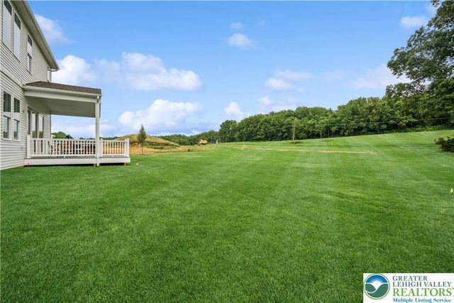 6821 Smith Court Stavanger III, East Allen Twp, PA 18017
