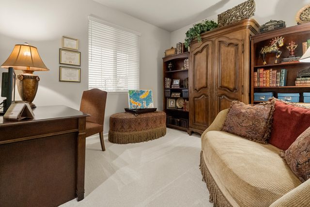 2327 W Flagstaff Court, Visalia, CA 93291