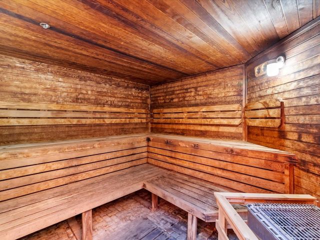 2731 VIA CAPRI 925, Clearwater, FL 33764