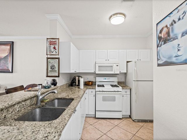 2731 VIA CAPRI 925, Clearwater, FL 33764