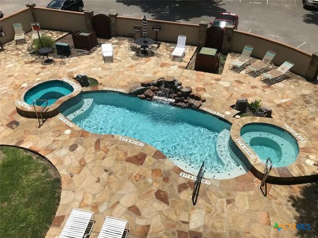 730 E Mather Street E102, New Braunfels, TX 78130