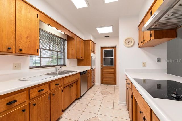 2453 WORTHINGTON ROAD, Maitland, FL 32751