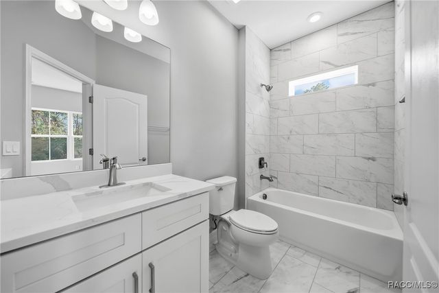 32 Glenridge Circle, Homosassa, FL 34446