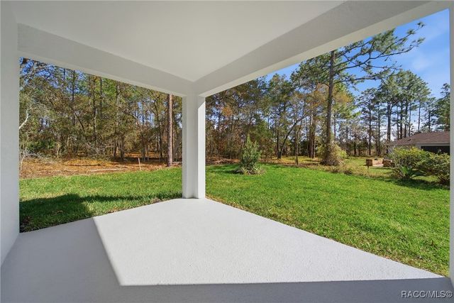 32 Glenridge Circle, Homosassa, FL 34446