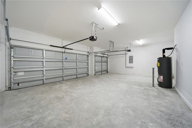 32 Glenridge Circle, Homosassa, FL 34446