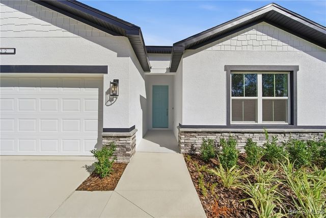 32 Glenridge Circle, Homosassa, FL 34446