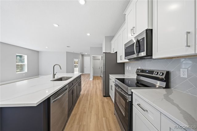 32 Glenridge Circle, Homosassa, FL 34446