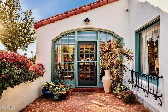63 Lincoln Drive, Ventura, CA 93001