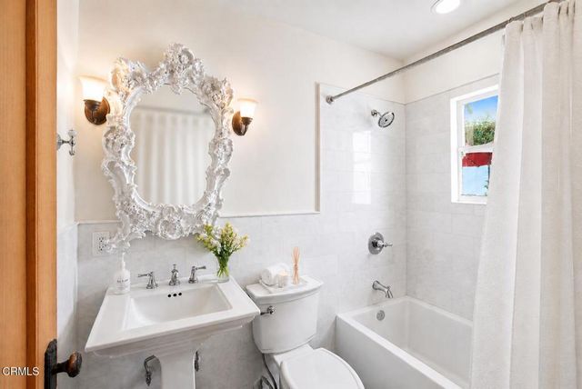 63 Lincoln Drive, Ventura, CA 93001