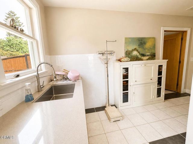 63 Lincoln Drive, Ventura, CA 93001