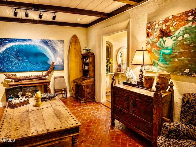 63 Lincoln Drive, Ventura, CA 93001