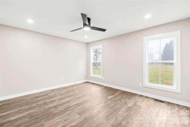 242 Bradley Farm Road, Statesville, NC 28625