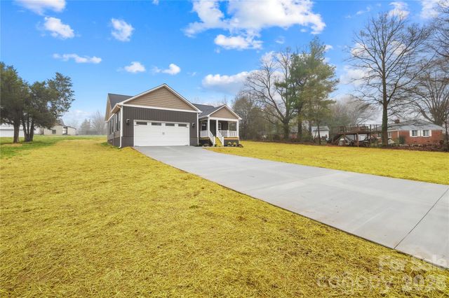 242 Bradley Farm Road, Statesville, NC 28625