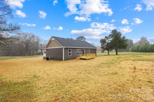 242 Bradley Farm Road, Statesville, NC 28625