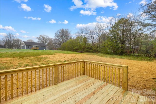 242 Bradley Farm Road, Statesville, NC 28625